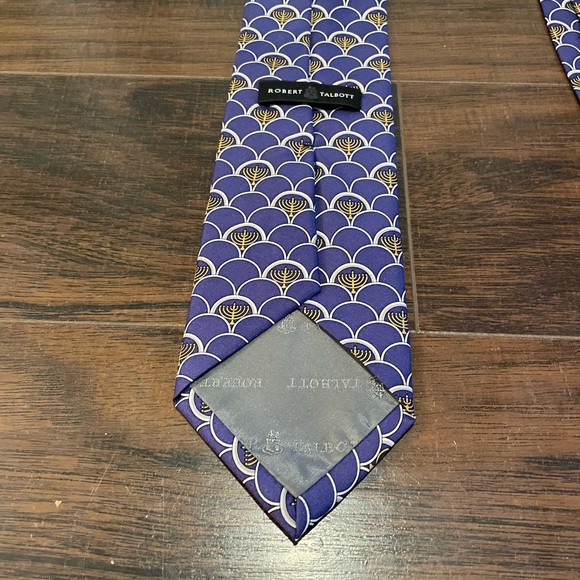 Robert Talbott Tie hanukkah menorah - Picture 3 of 5